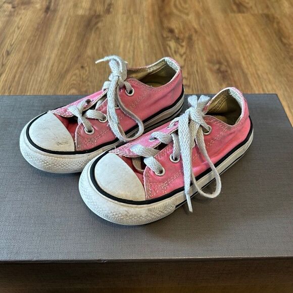 Converse Chuck Taylor all Star low top lace up pink shoes sneakers sz 8 kids - Picture 6 of 7